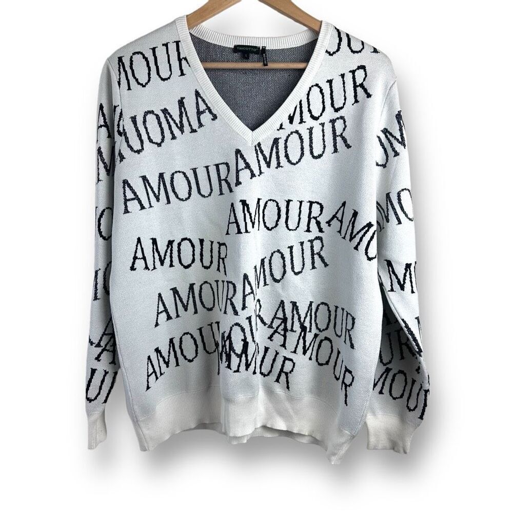 Tricotto Women's L Amour Graphic Knit Sweater White Black Pullover Contemporary‎